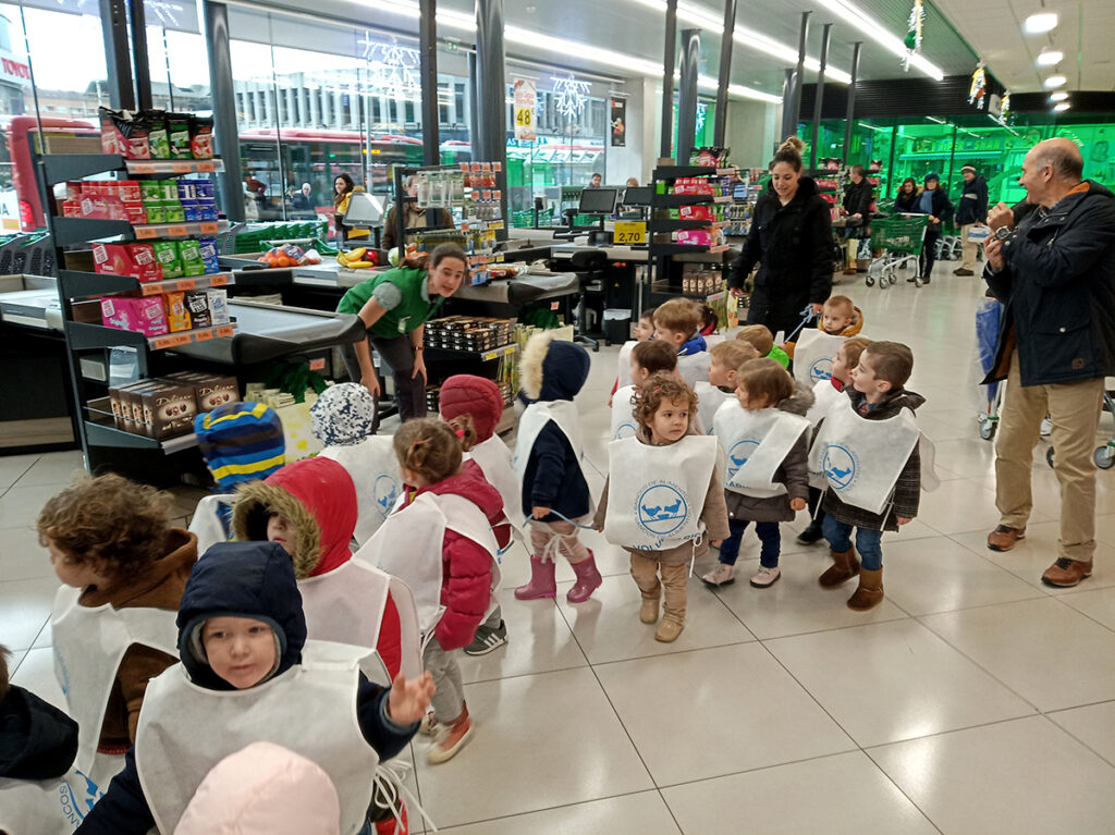 Los niños del Centro de Educación Infantil La Noria se convierten en voluntarios del Banco de Alimentos de La Rioja