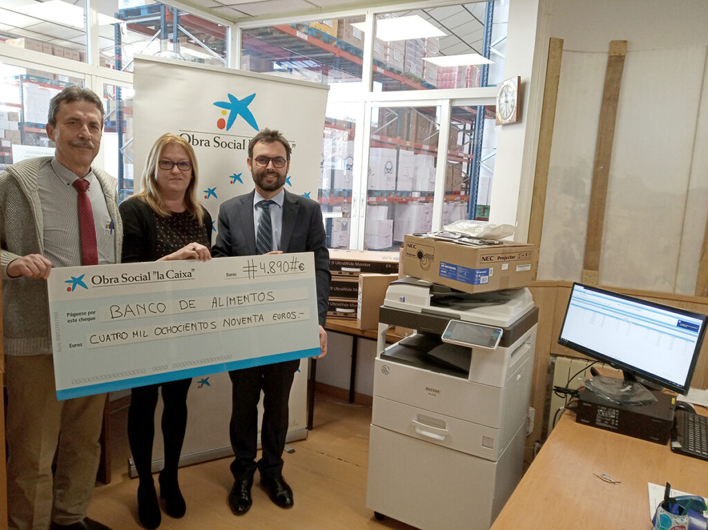 CaixaBank colabora con la renovación del parque informático del Banco de Alimentos de La Rioja