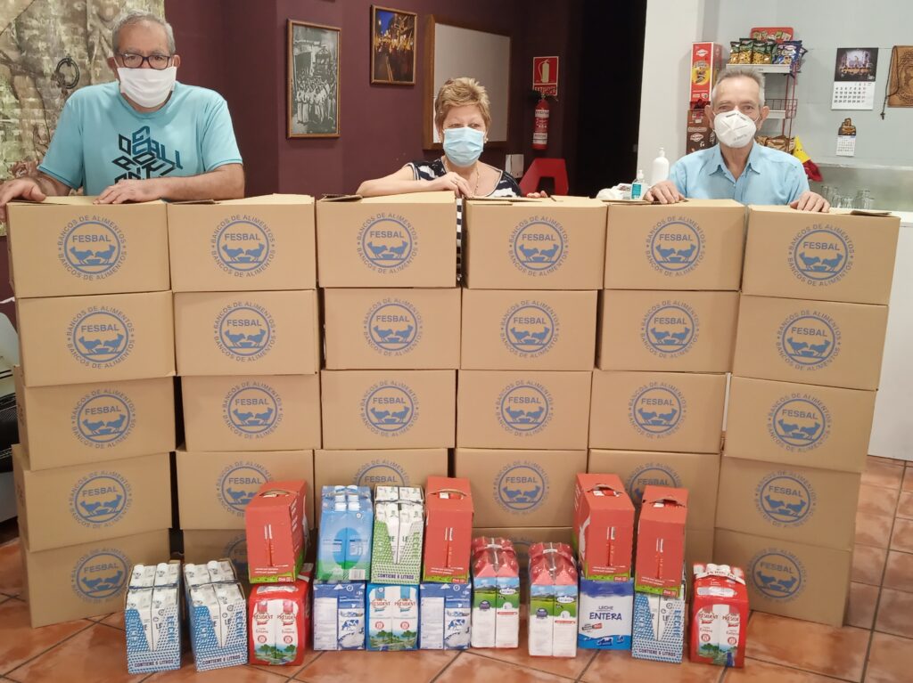 Muchos paseos solidarios han dado con 410 kilos de productos en el Banco de Alimentos