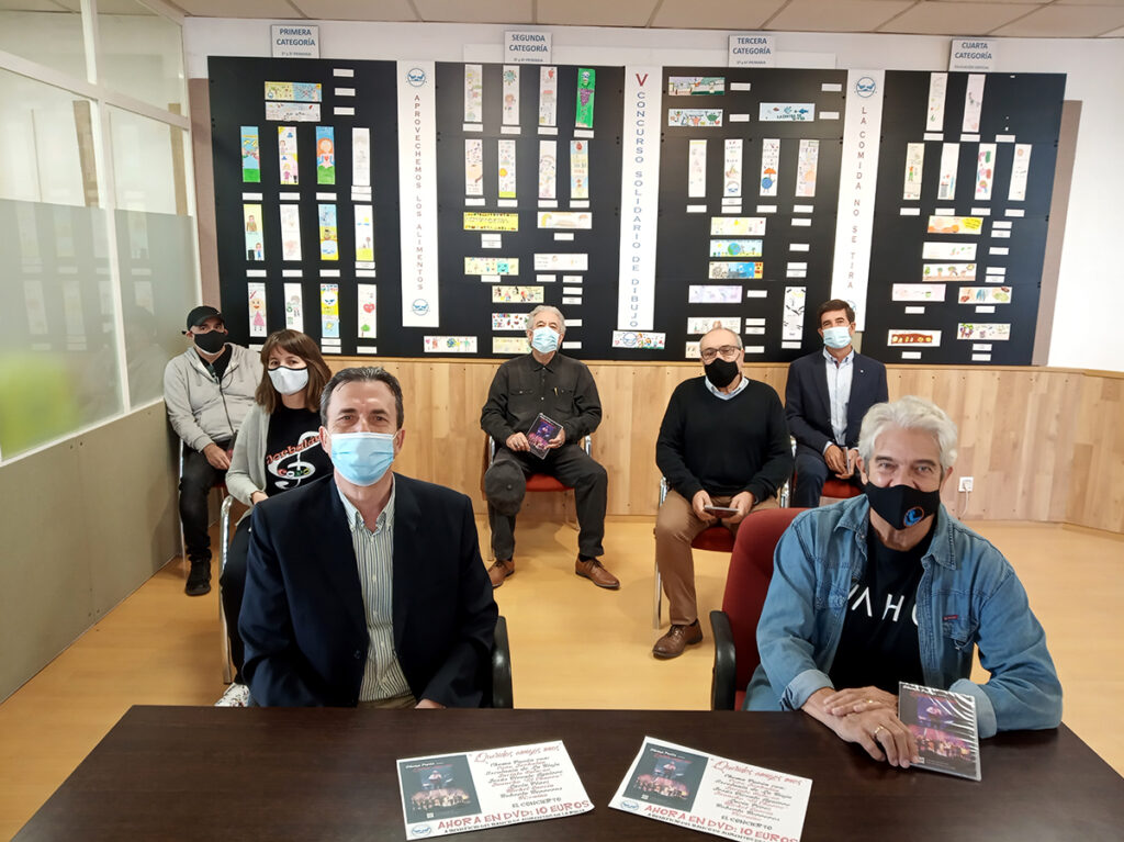 Chema Purón presenta el DVD ‘Queridos amigos míos’ en favor del Banco de Alimentos