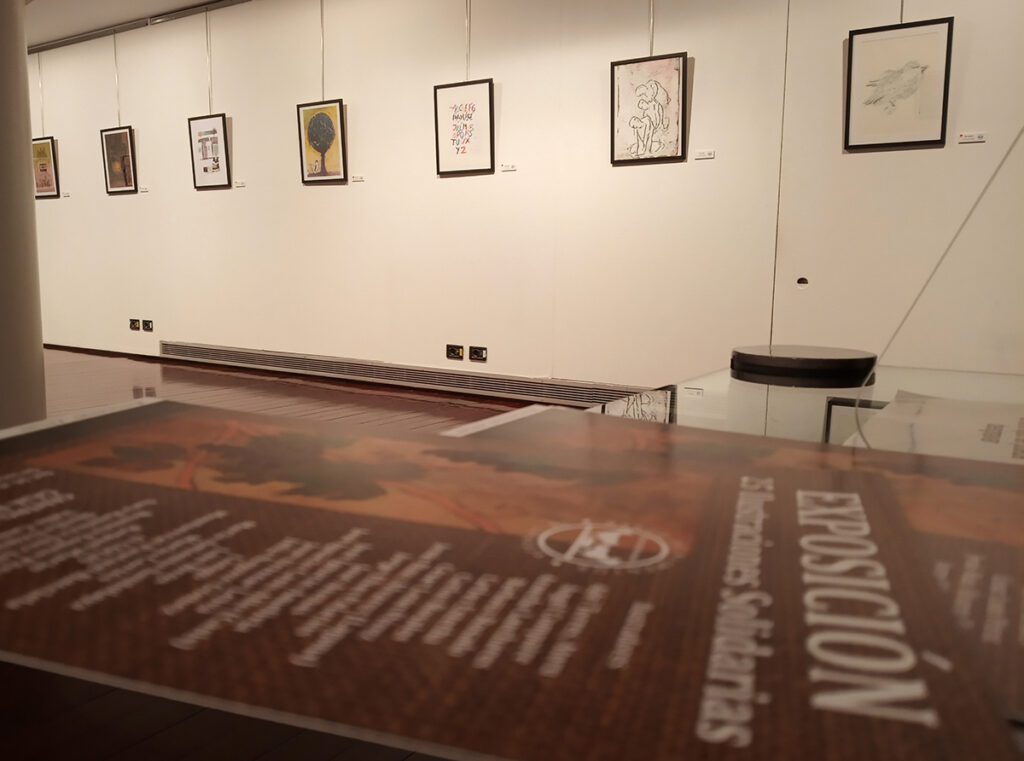 El Banco de Alimentos cierra la exposición ‘25 Ilustraciones Solidarias’ con la venta de 19 de las obras y la imagen de portada del libro