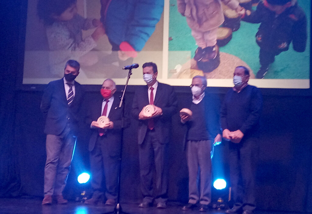 El Banco de Alimentos recibe el Premio Radio Rioja 2021 de Honor, a las entidades sociales que luchan para erradicar ‘las colas del hambre’, junto a Cáritas, Cruz Roja y Cocina Económica