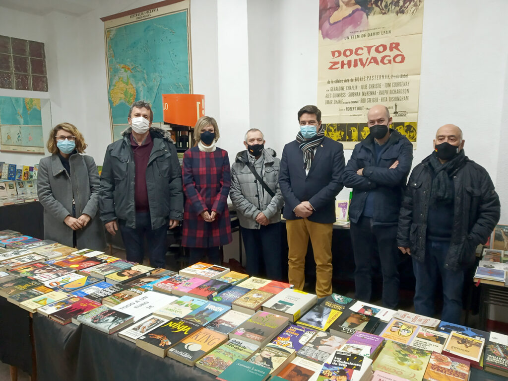 TraperíadeKlaus inaugura la II exposición €libros con entrada a 1 euro que terminará en el Banco de Alimentos de La Rioja