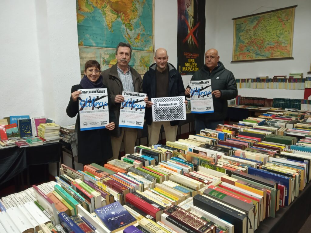 TraperíadeKlaus vuelve con la exposición €libros con entrada de 1 euro que terminará en el Banco de Alimentos de La Rioja