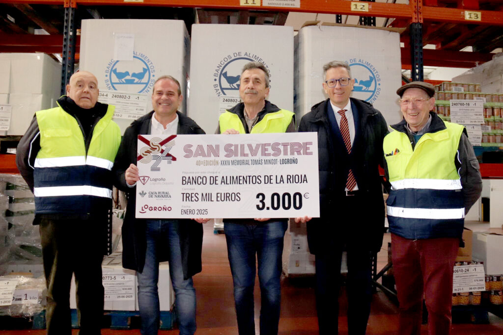 El Ayuntamiento de Logroño entrega 3.000 euros al Banco de Alimentos con motivo de la San Silvestre de Logroño y FREMAP recoge 87 kilos