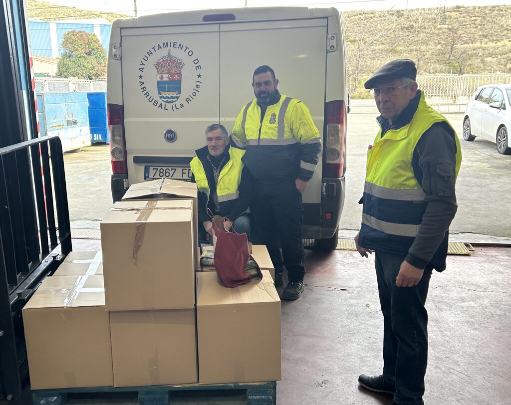 Logroño Deporte dona 420 kilos y el Ayuntamiento de Arrúbal aporta 200 kilos de comida al Banco de Alimentos de La Rioja