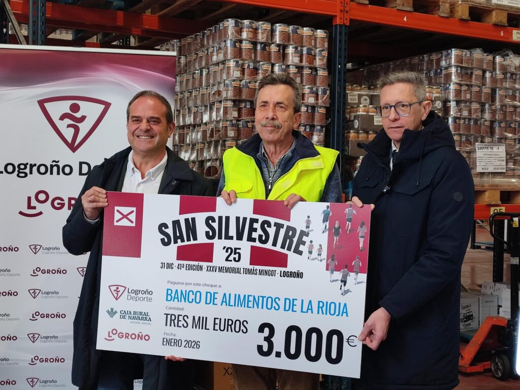 El Ayuntamiento entrega 3.000 euros al Banco de Alimentos recaudados en la XLI Carrera San Silvestre de Logroño
